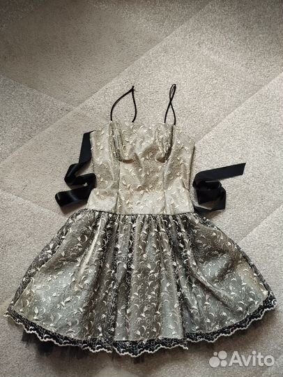 Красивое коктейльное мини платье