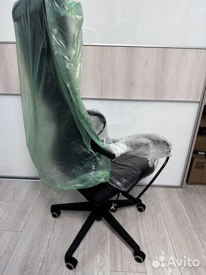 Новое компьютерное кресло