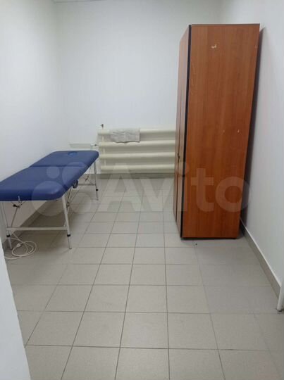 Помещение под общепит или салон красоты с водой и