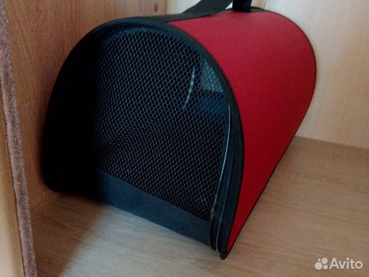 Переноска для кошек и собак