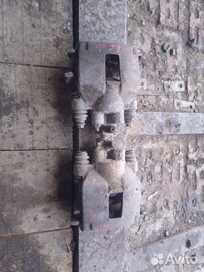 Задний суппорт Ford Explorer 2 Форд Эксплорер 2