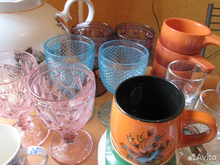 Продаю стеклянную и фаянсовую посуду