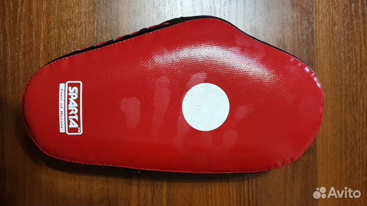 Лапа и шлем для единоборств