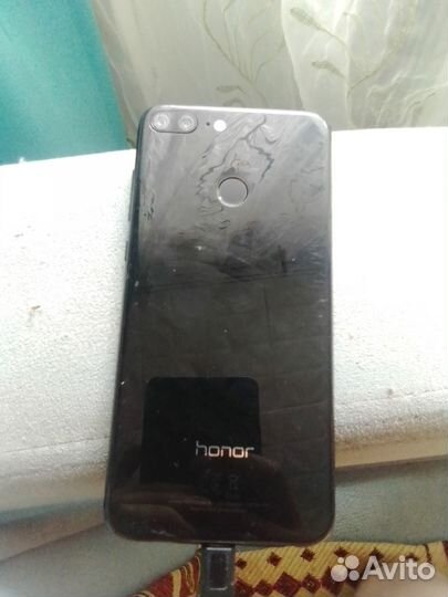 Телефон Honor 9 lite