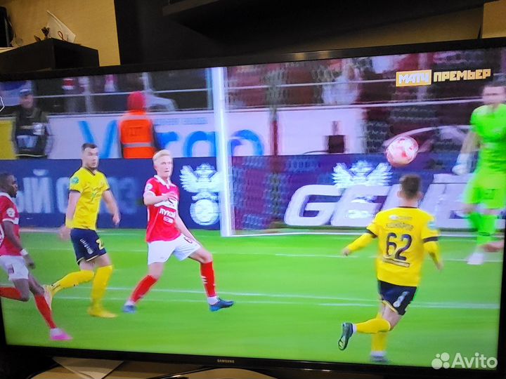 4к смарт-тв МТС 866 бесплатные фильмы и 3000 тв