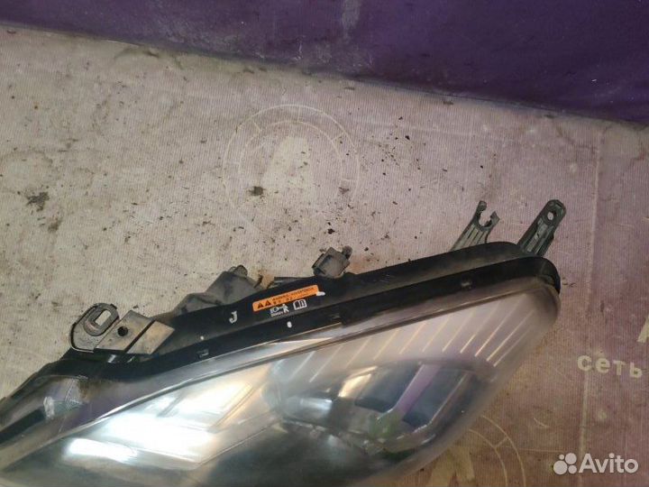 Фара ксеноновая передняя левая Renault Koleos hyoc