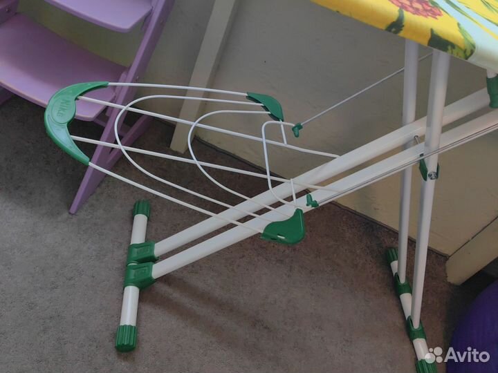 Гладильная доска для парогенератора и утюга