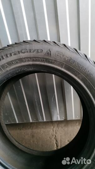 Goodyear UltraGrip Extreme 225/60 R17 99T