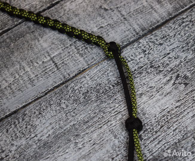 Темляк тактический из паракорда ручной работы