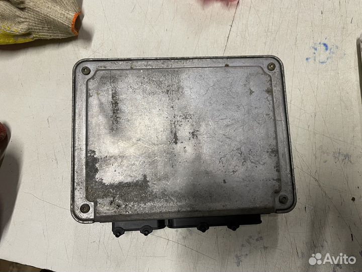 Блок управления двигателем Skoda Octavia A4