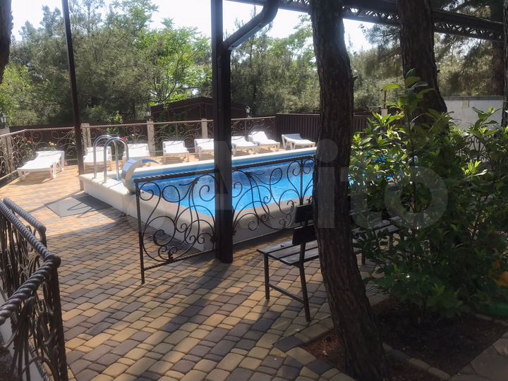 Комната 18 м² в 4-к., 1/2 эт.