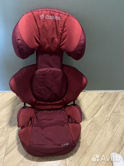 Автомобильное кресло maxi cosi