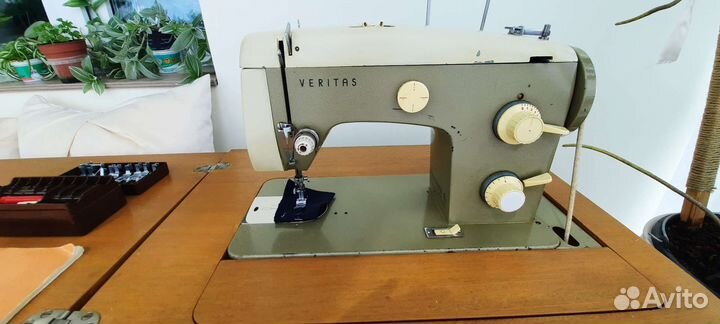 Швейная машинка veritas ножная