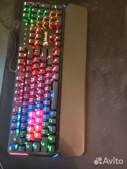 Механическая клавиатура Bloody B885N