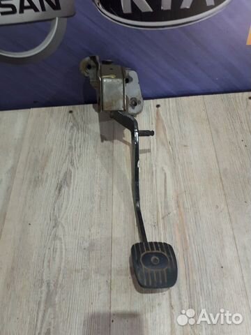 Педаль сцепления Nissan note E11