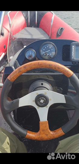 Продам лодку с мотором