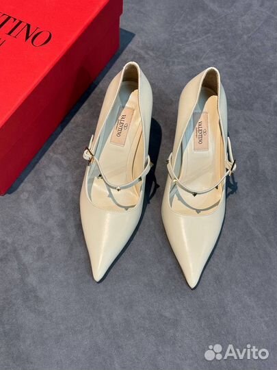 Туфли женские Valentino