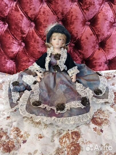 Кукла фарфоровая коллекционная Ребекка