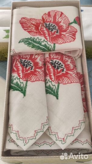 Комплекты вышитых льняных салфеток