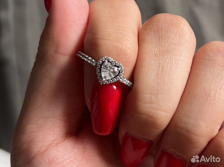 Серебряное кольцо Pandora