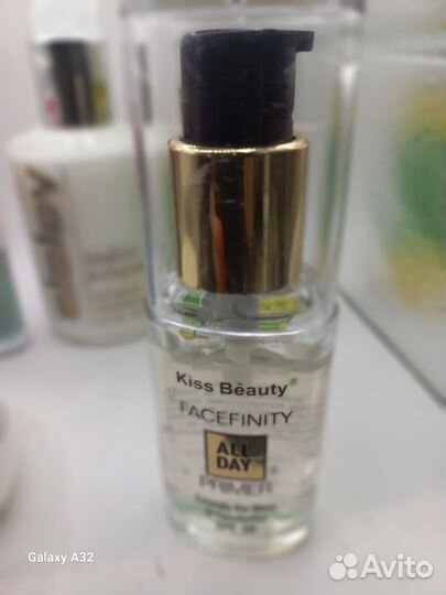 Набор новой косметики пакетом с нюансами