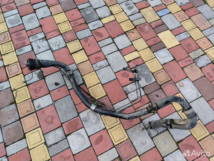 Toyota corolla USA 130 2003 горловина бензобака