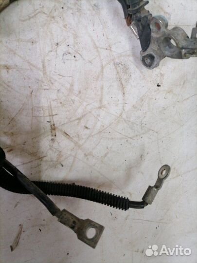 Проводка аккумуляторной батареи (плюсовая клемма)