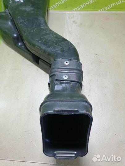 Воздухозаборник Mitsubishi Outlander Хl