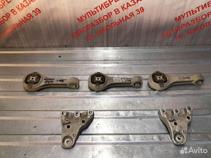 Кронштейн опора двигателя Фольксваген Поло 5