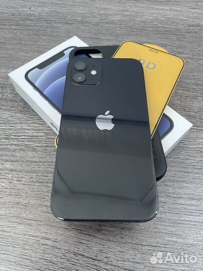 iPhone 12, 64 ГБ