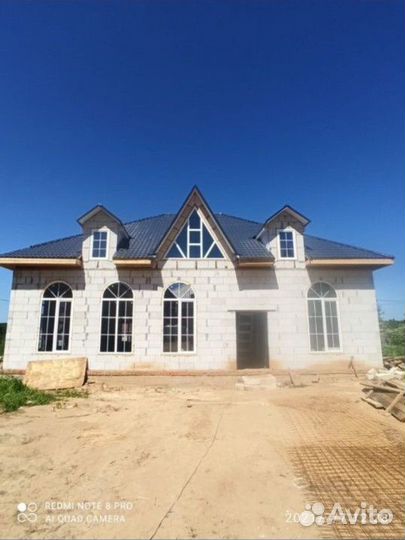 Бригада строителей