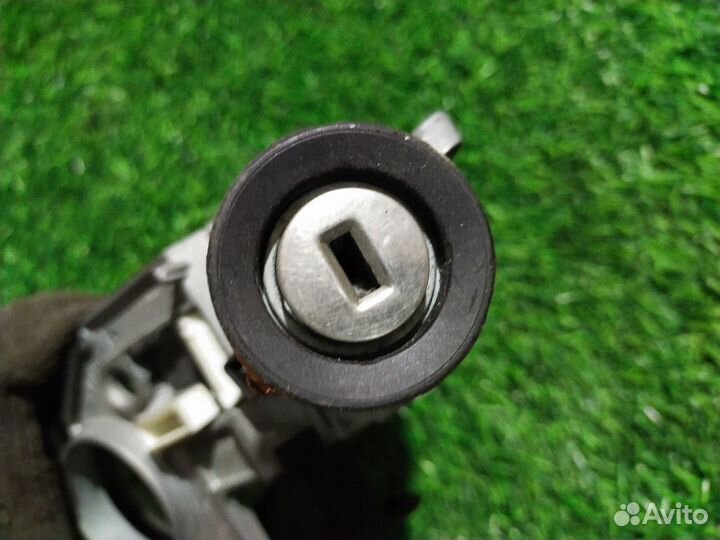 Замок зажигания Opel Zafira B