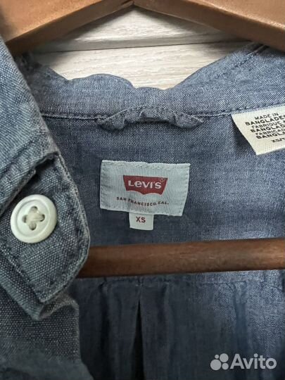 Джинсовая рубашка levis