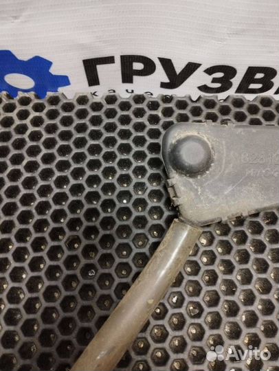 Водосток капота Volvo FH4 82812164