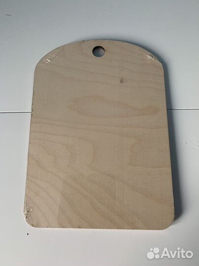 Подарок на 8 марта доска разделочная и тарелка