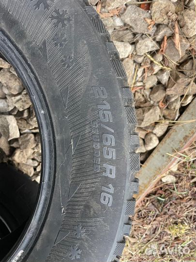 Michelin X-Ice North 3 215/65 R16