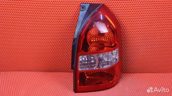 Фонарь задний правый Hyundai Tucson JM D4EA 92402