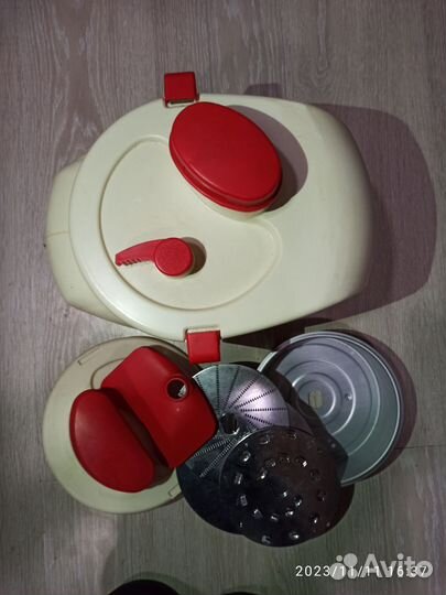 Соковыжималка шинковка 2 в 1