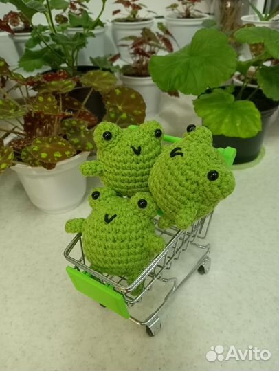 Вязаная игрушка, брелок