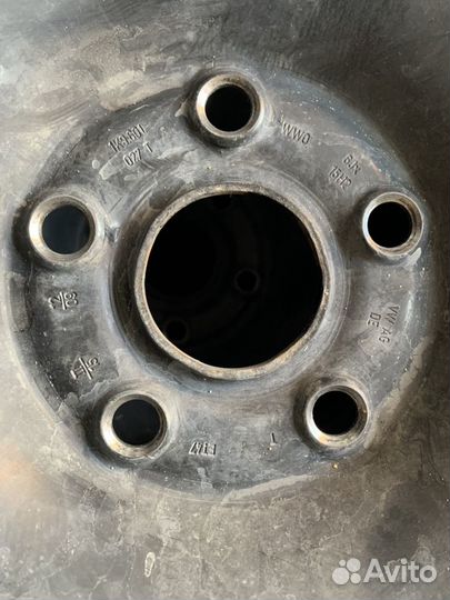 Колесо Volkswagen