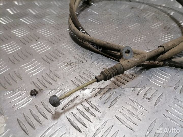 Трос стояночного тормоза Infiniti Qx 2004-2009