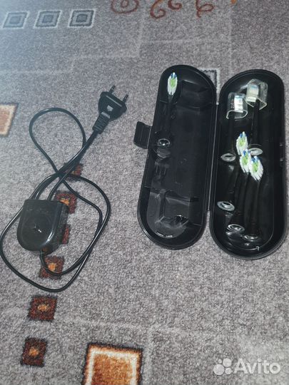 Электрическая зубная щетка Philips Sonicare