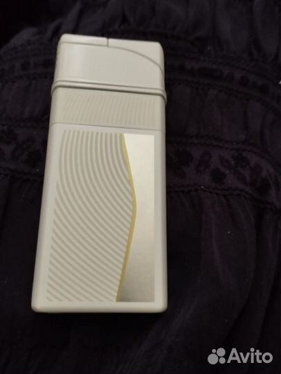 Продам зажигалки газовые, заправляющиеся