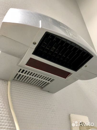 Сушилка для рук puff-8820C