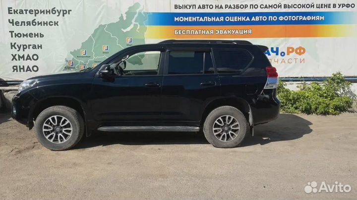 Кнопка открывания багажника Toyota Land Cruiser Prado (J150) 76806-60011