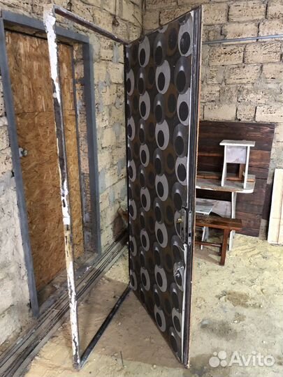 Дверь входная металлическая