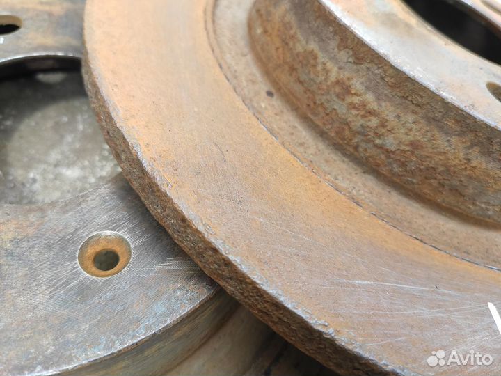 Диски тормозные задние на Opel Vectra C