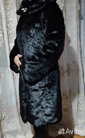 Шуба из эко меха с капюшоном