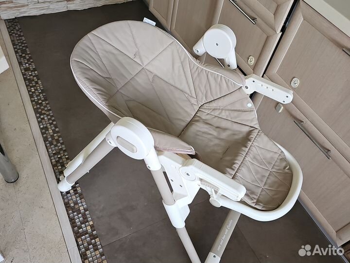 Стульчик для кормления capella
