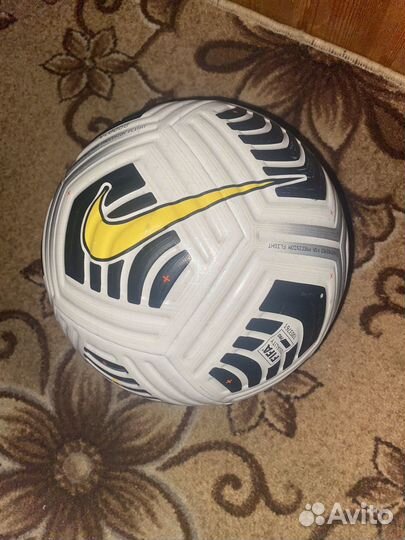 Футбольный мяч nike flight